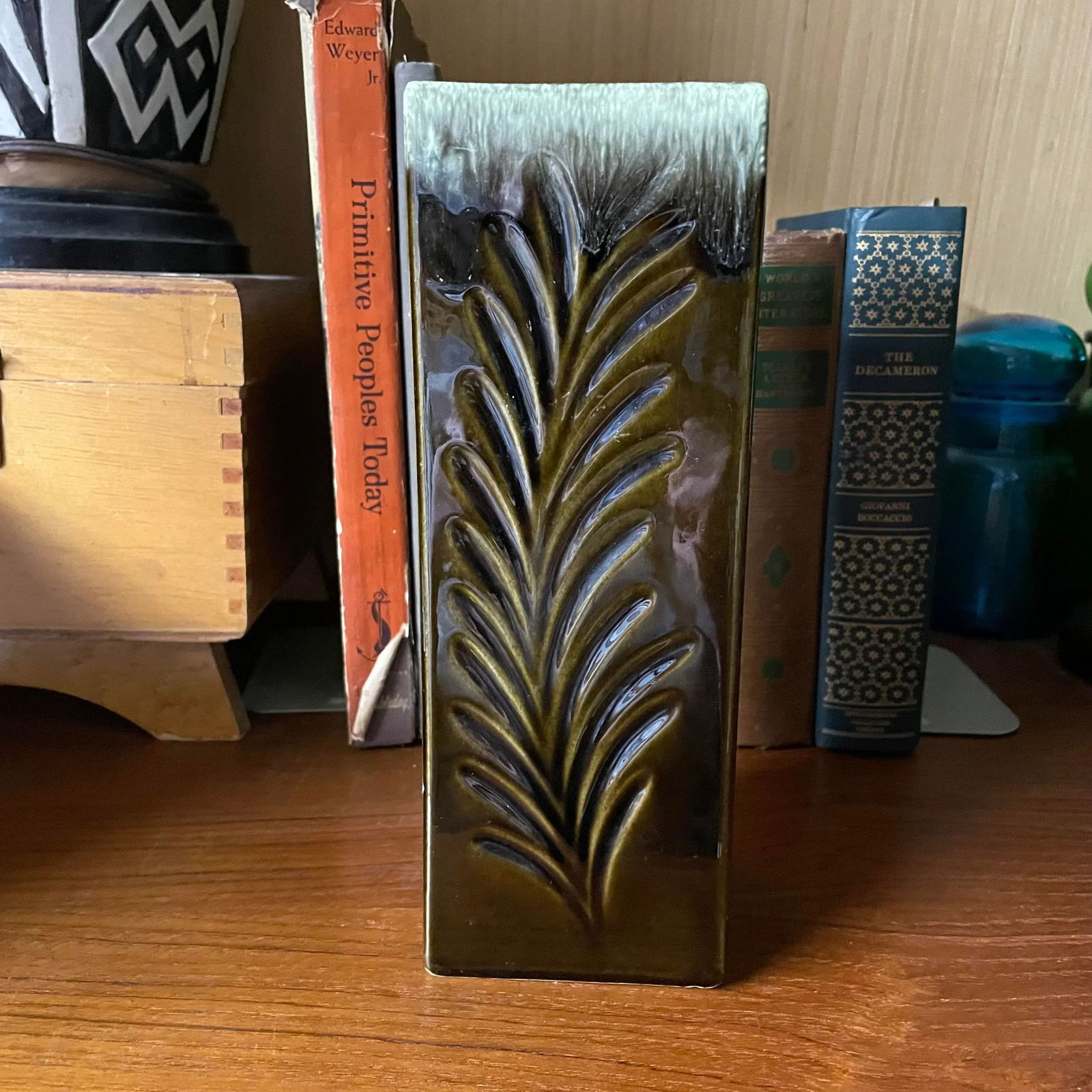 1970s Hull Tall Green Drip Glaze Vase - 8