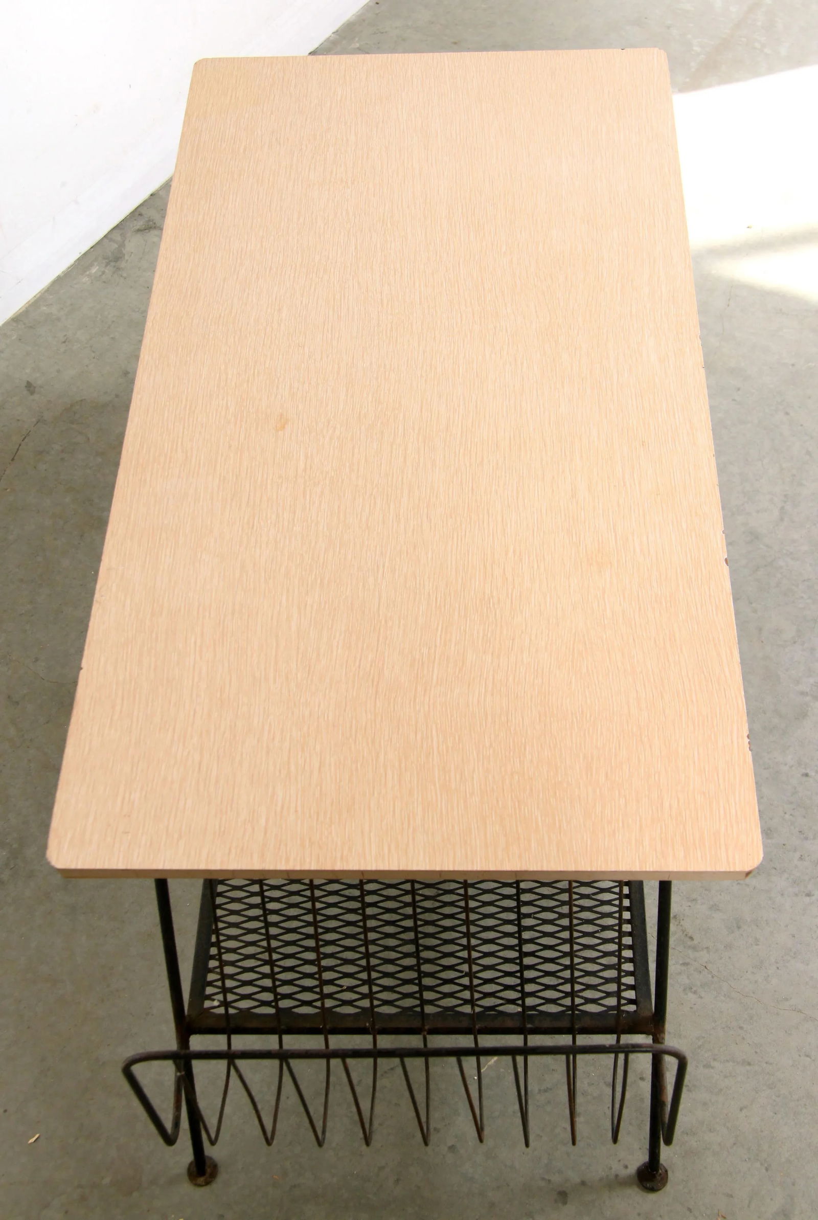 Mid Century Modern Wrought Iron Coffee Table W/ Magazine Racks in the Manner of Paul McCobb - 5