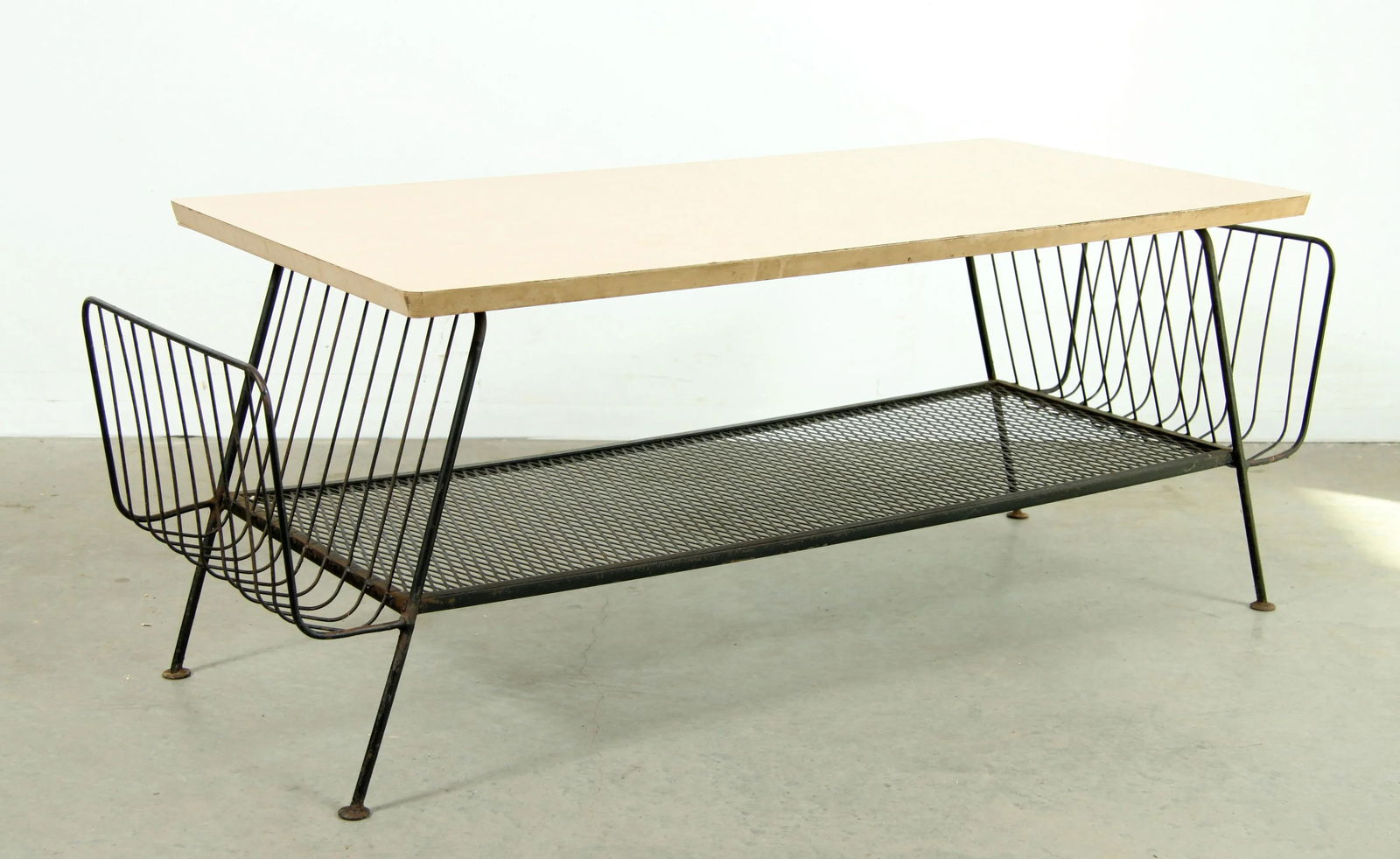 Mid Century Modern Wrought Iron Coffee Table W/ Magazine Racks in the Manner of Paul McCobb - 7
