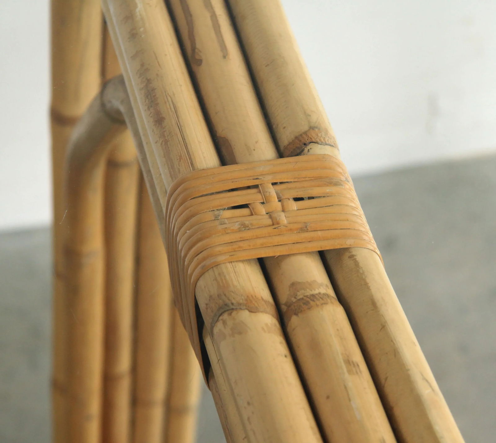 1970s Vintage Hollywood Regency Chinoiserie Bamboo Dining Table W/ Glass Top - 10