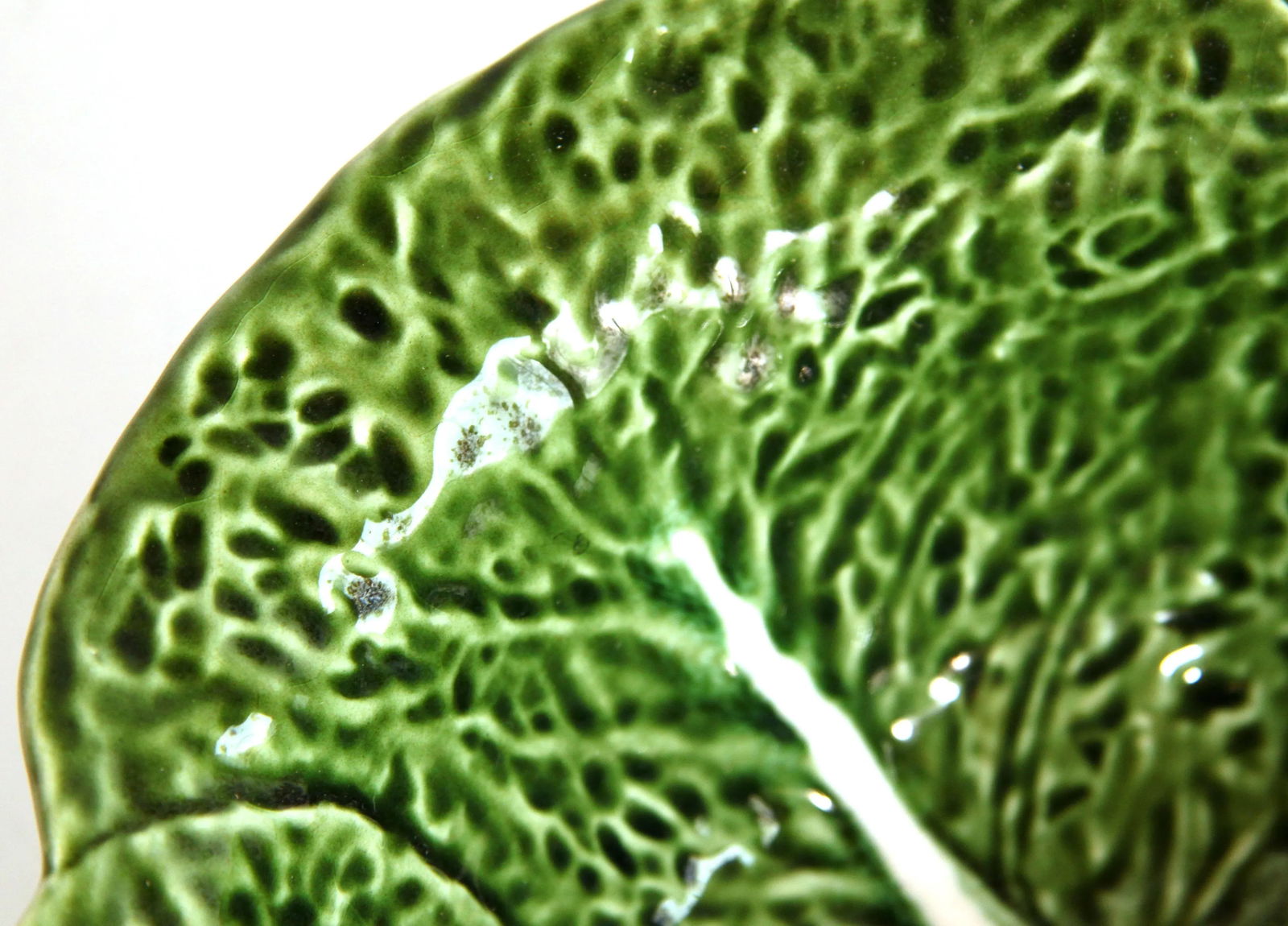 Vintage Trompe l'Oeil Cabbage Leaf Serving Bowl From Portugal Aka Cabbageware - 6