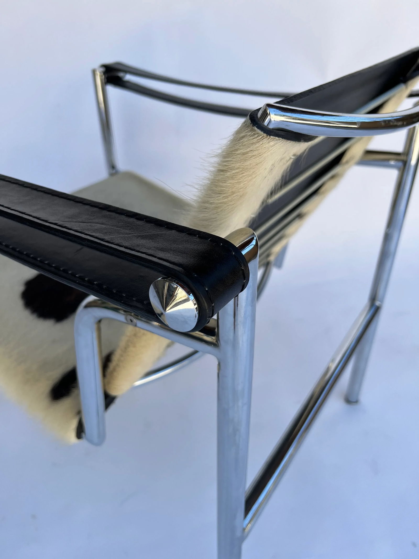 1970s Vintage Lc 1 Basculante Attribute to Le Corbusier - 2 - 5