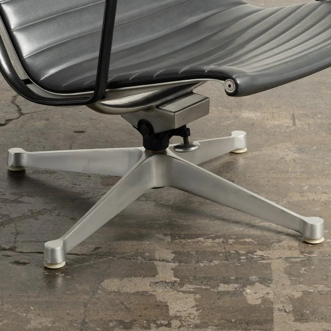 1959 Eames Herman Miller 1st Generation Aluminum Group Lounge Chair - 6