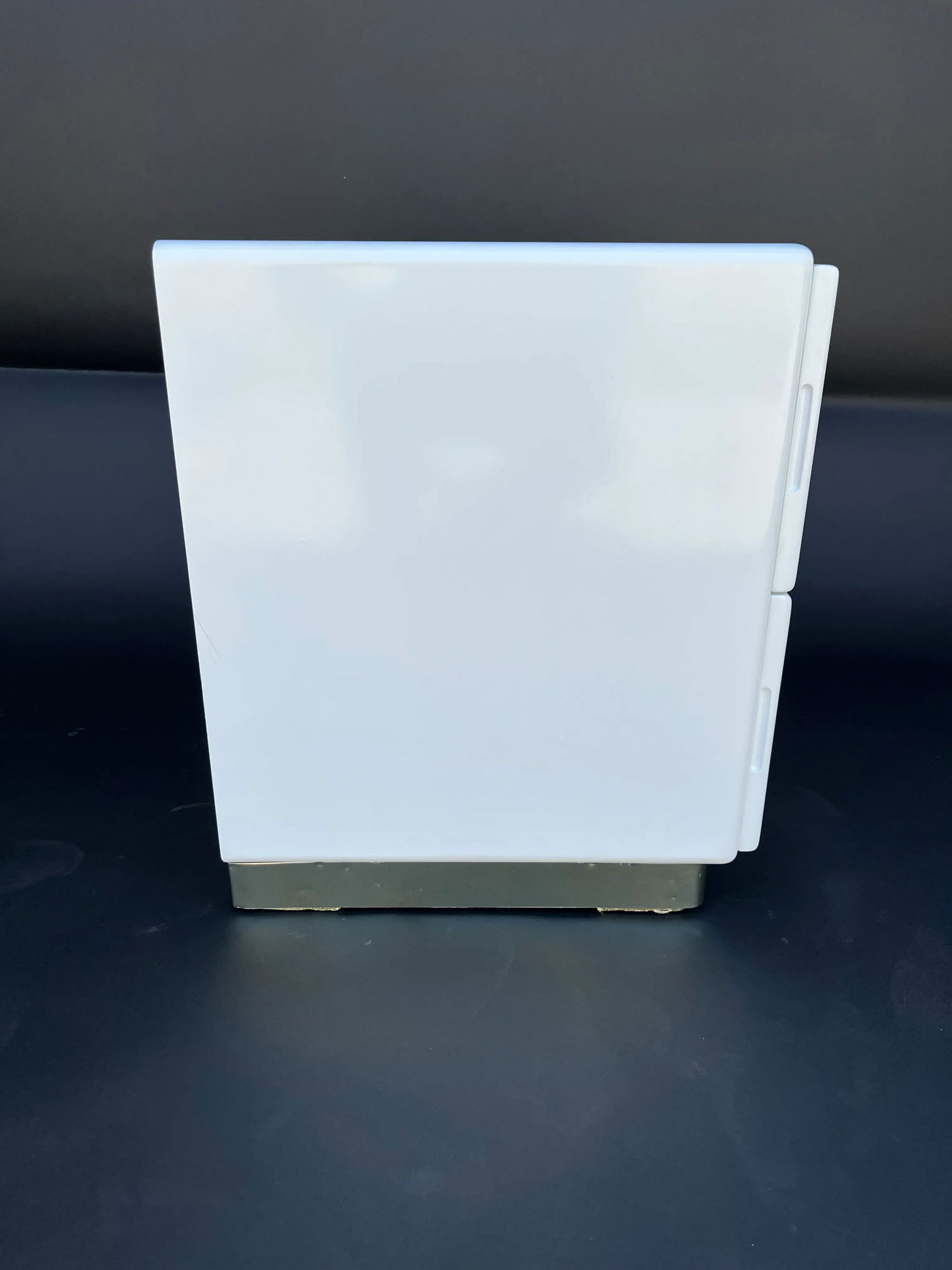 1980s Steve Chase Style Nightstand in White Lacquer and Brass Trim Base - a Pair - 2