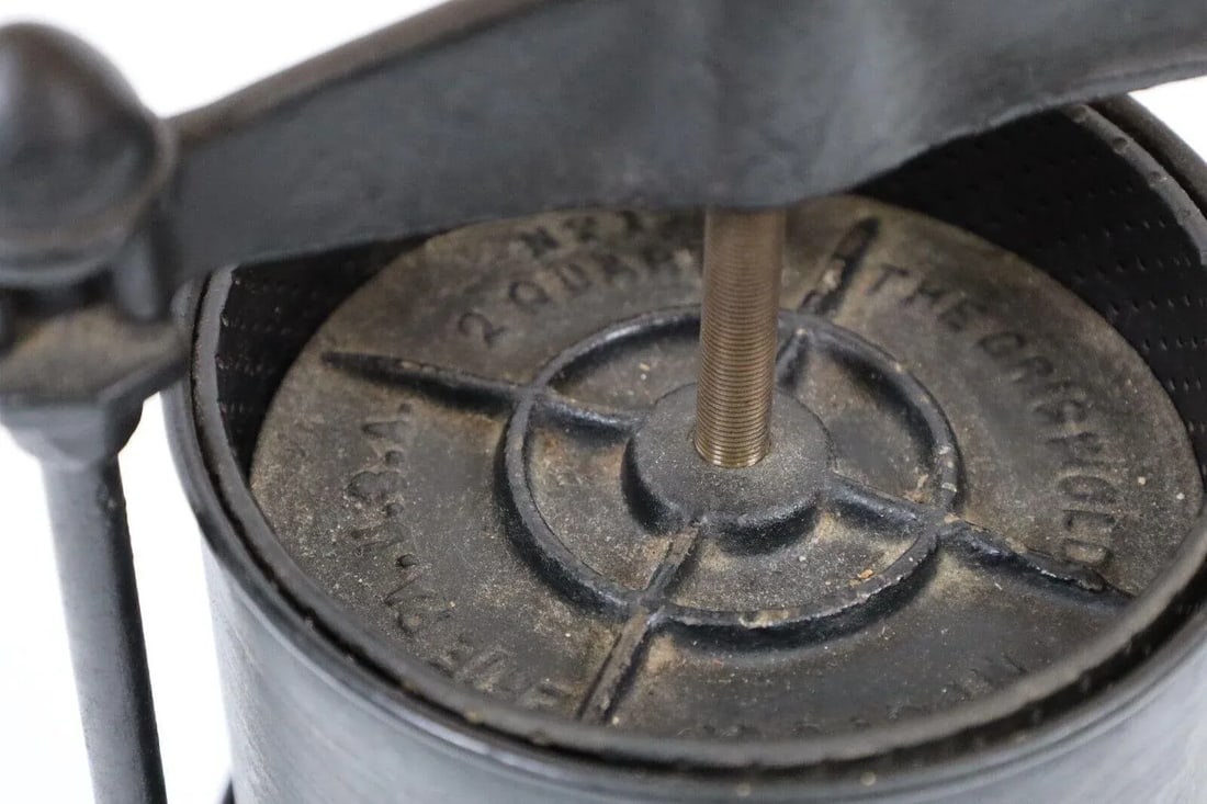 Antique 1910s Griswold No 1 Fruit & Lard Press Cast Iron Table Lamp Light Farmhouse - 4