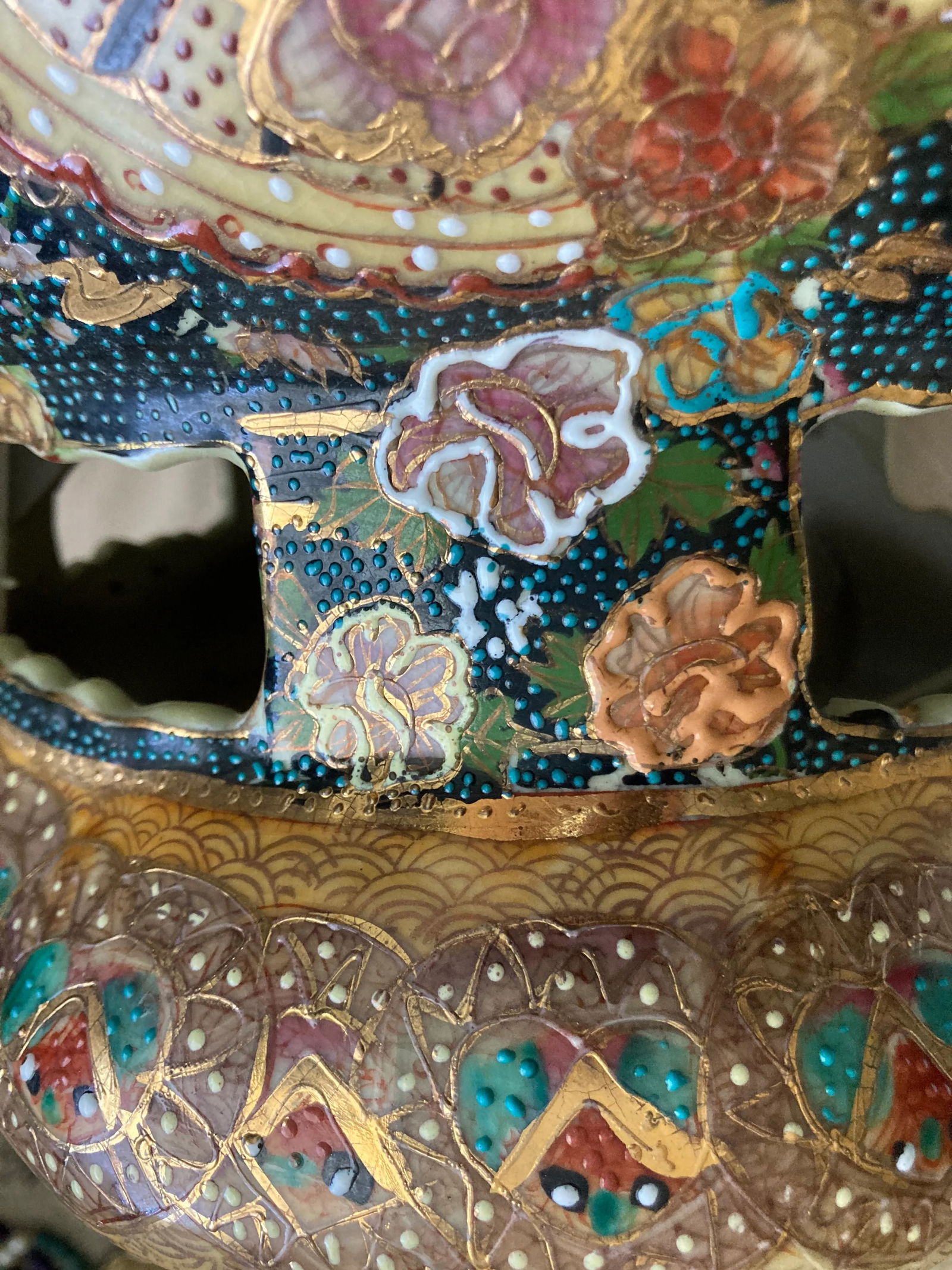 20th Century Japanese Satsuma Hand-Painted Accent Table or Garden Seat - 10