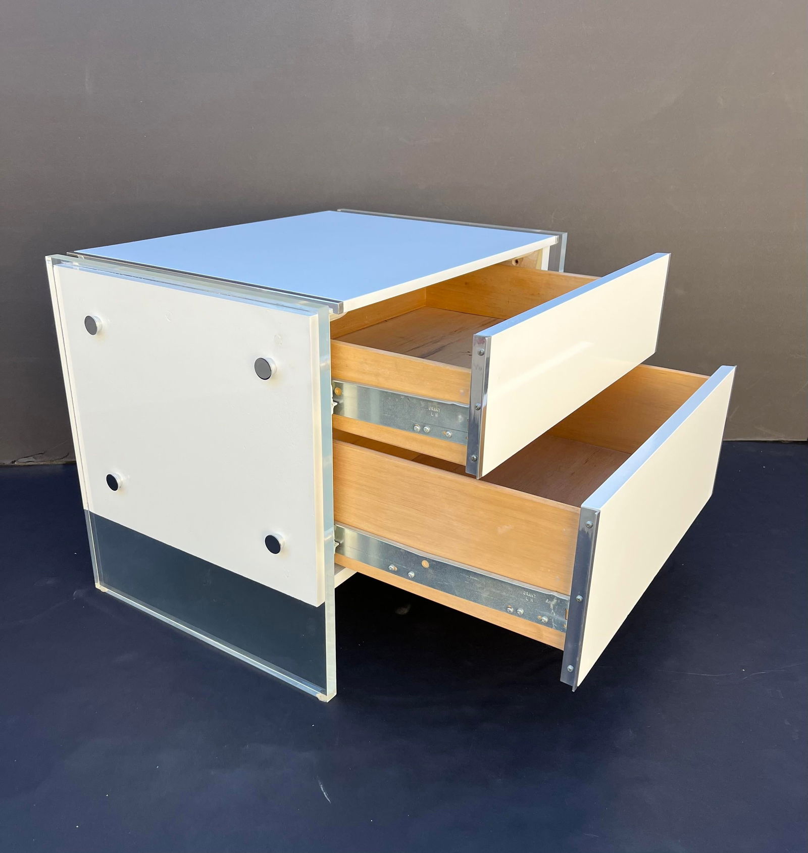 Glenn of California Nightstands - a Pair - 4