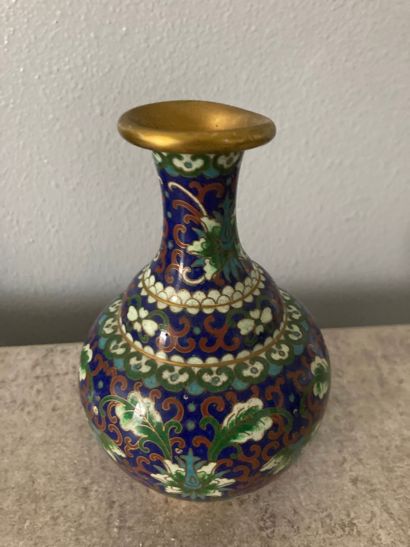 Set of Two Petite Mid 20th Century Chinese Cloisonné Bud Vases - 7