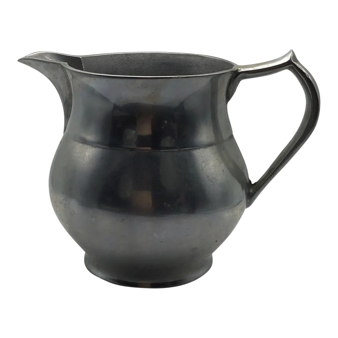 Wilton 1970s Vintage Pewter Pitcher Columbia Pa, Usa Pewter Water Plough English Tavern Pitcher: Vintage Pewter Pitcher by Wilton Columbia PA, USA Pewter vessel for serving beer, cider, juice, water or other favorite beverages Rustic home, cabin, farmhouse or lodge decor Good vintage condition