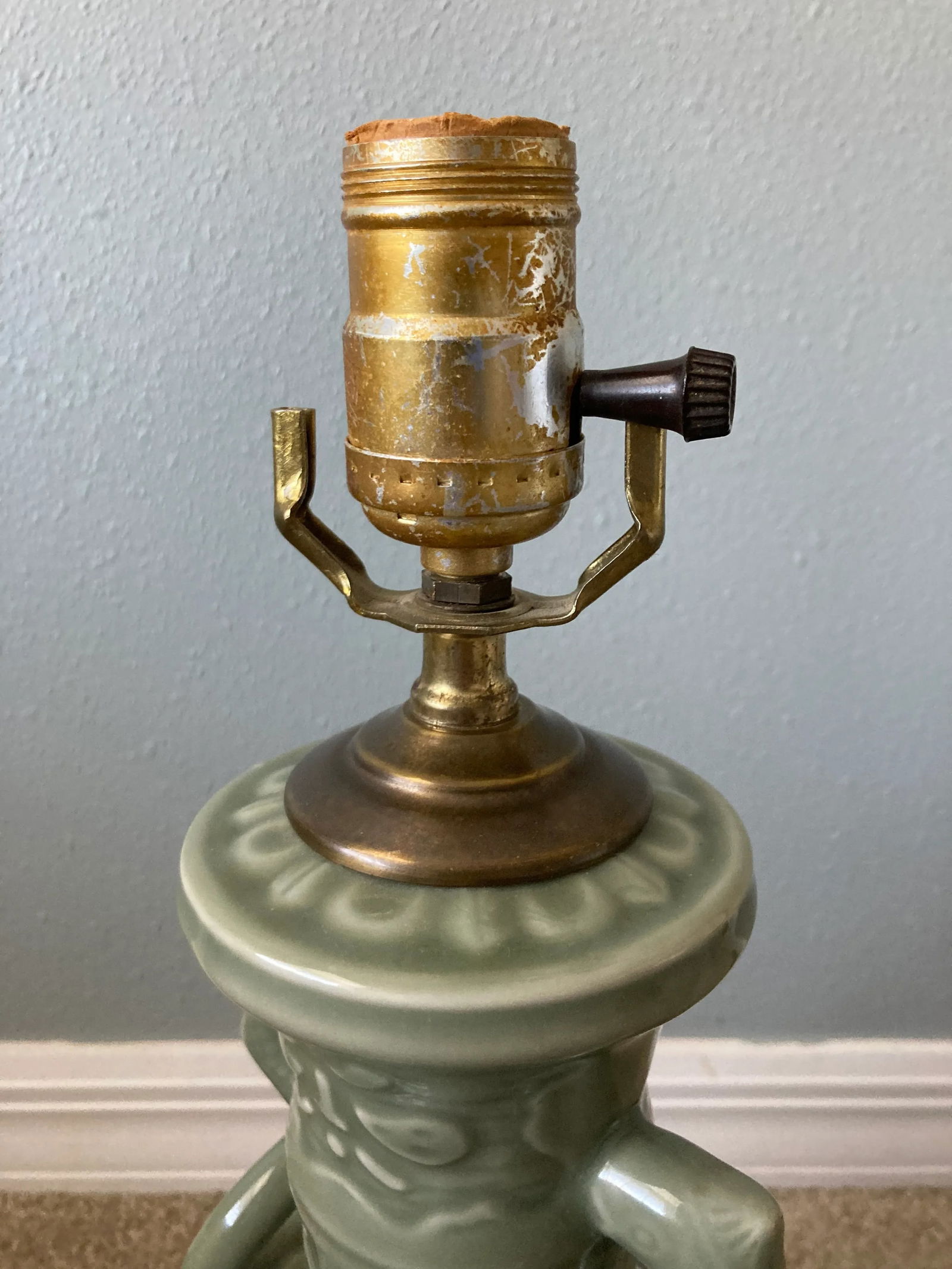 Mid 20th Century Deep Green Celadon and Brass Chinese Table Lamp - 7
