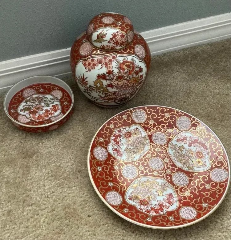20th C Gold Imari Porcelain Ginger Jar Set- 4 Pieces - 2