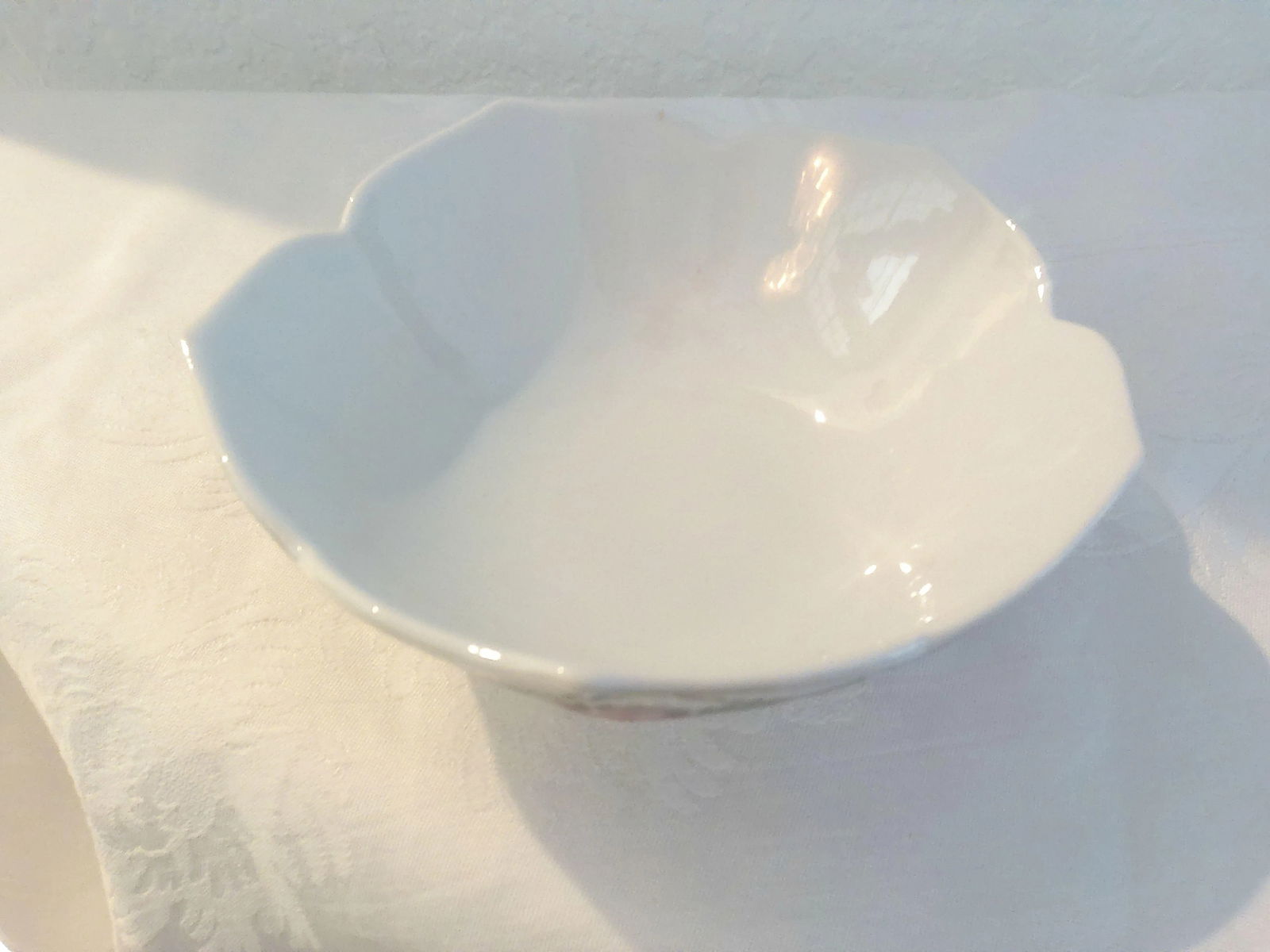 1990s White Porcelain Decorative Floral Lotus Bowl - 5