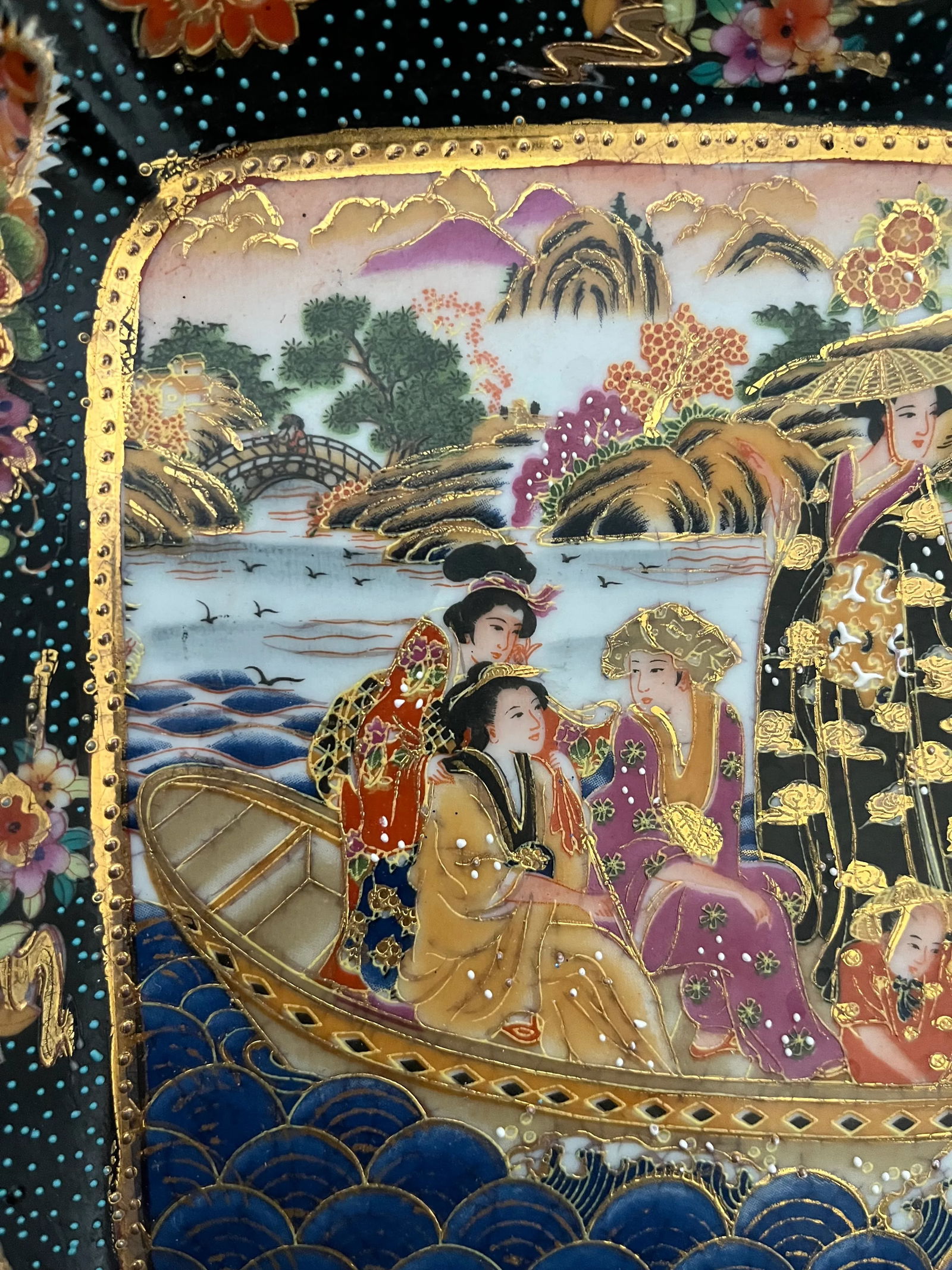 Mid 20th Century Royal Satsuma Handpainted Moriage Plate With Geishas - 8