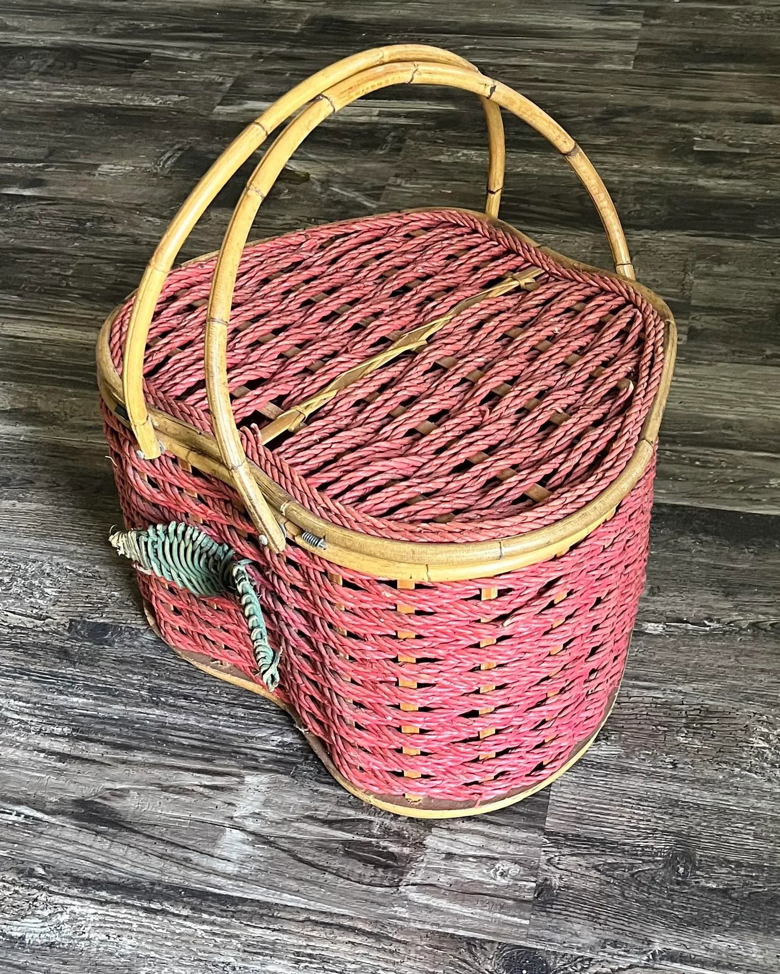 1970s Handwoven Apple Shaped Rattan Picnic Basket With Bamboo Trim - 2