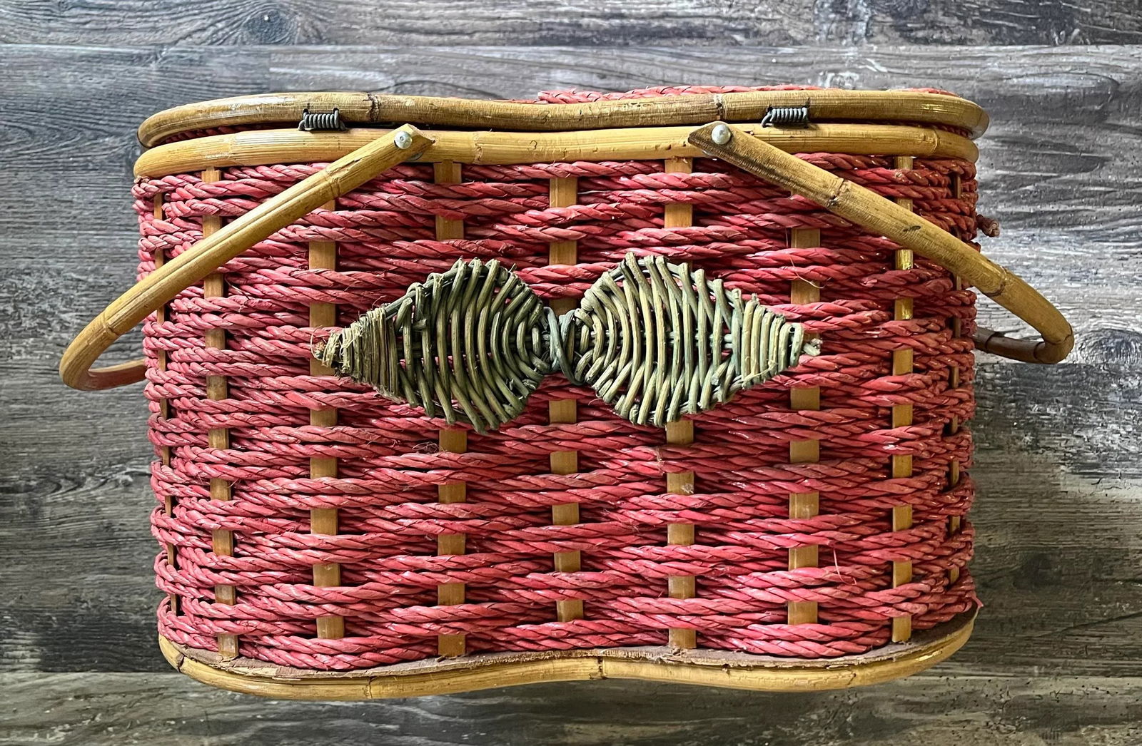 1970s Handwoven Apple Shaped Rattan Picnic Basket With Bamboo Trim - 5