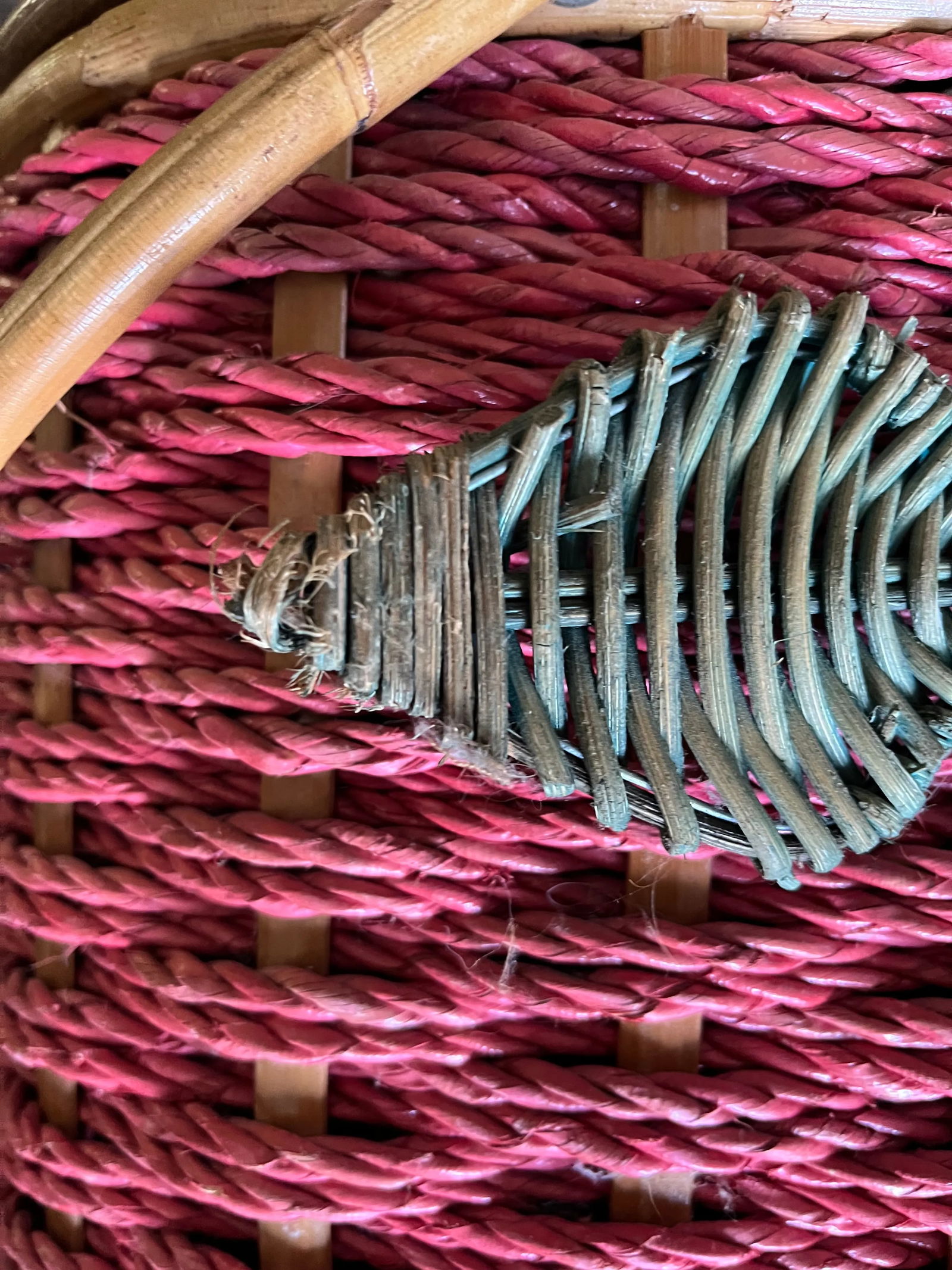 1970s Handwoven Apple Shaped Rattan Picnic Basket With Bamboo Trim - 9