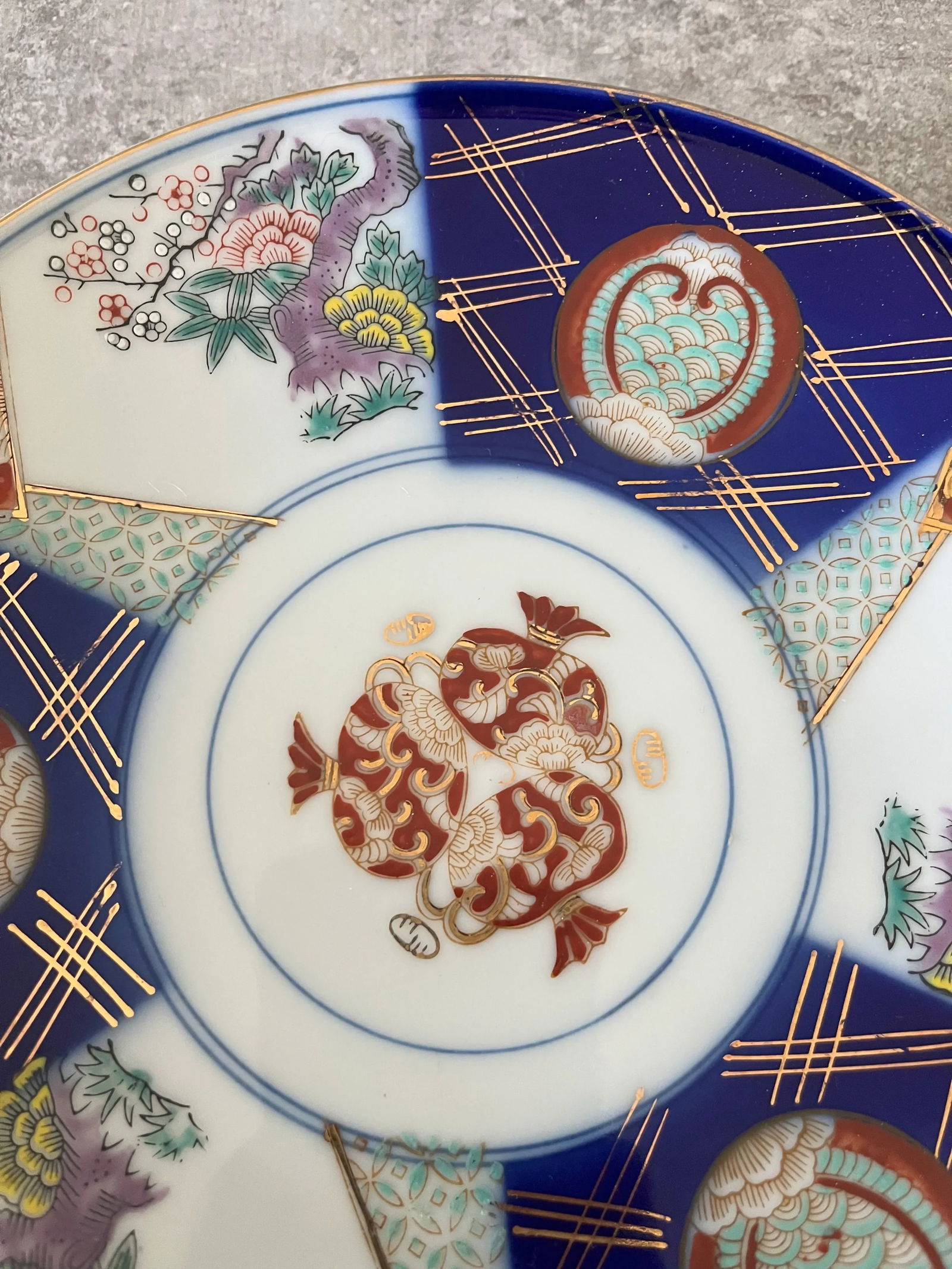 1960s Japanese Gold Imari Style Decorative Footed Bowl - 2