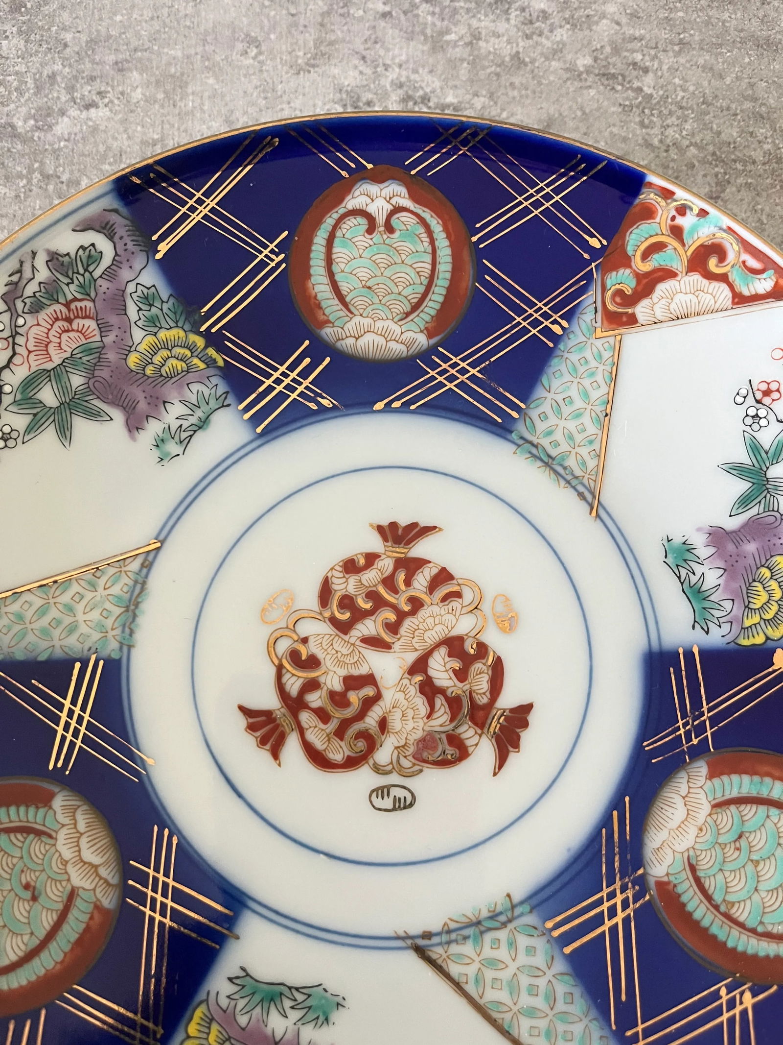 1960s Japanese Gold Imari Style Decorative Footed Bowl - 3