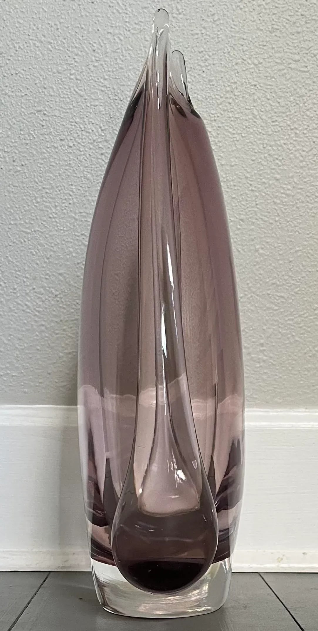Large Global Views Fin Vase- Pink - 4