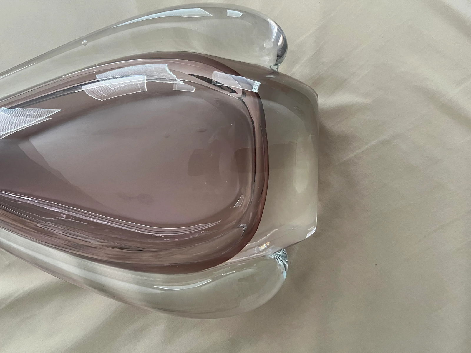 Large Global Views Fin Vase- Pink - 7