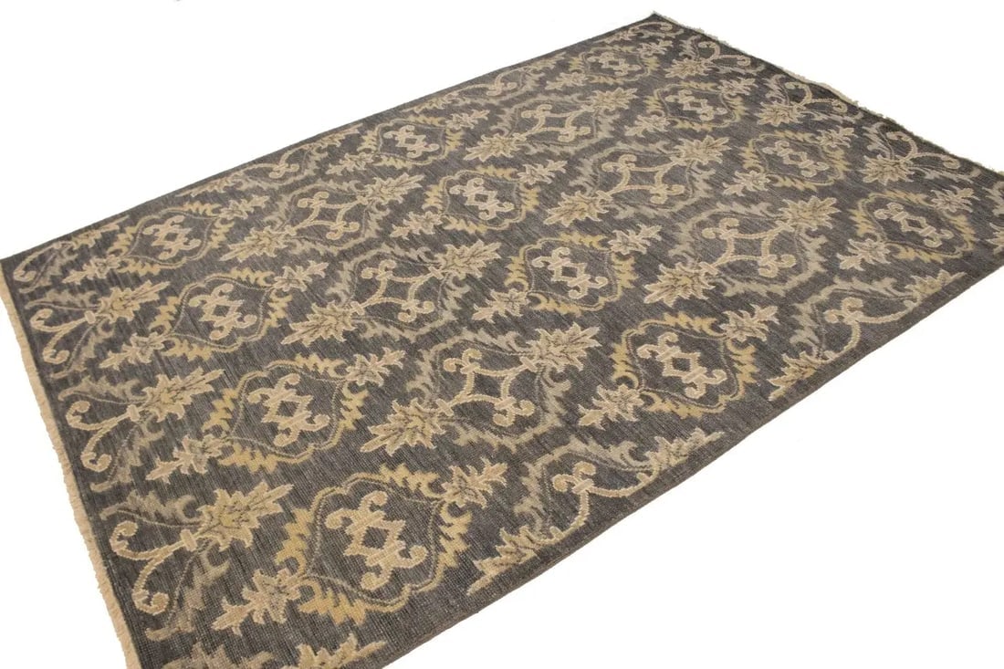 Brownish Gray Transitional Floral 6X9 Oriental Rug - 3