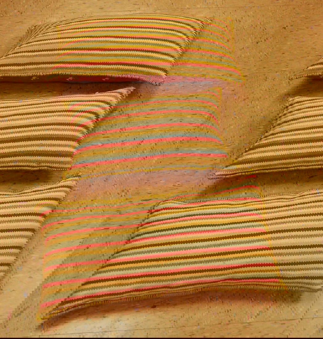 three Hand-Made Pillow Cushion Rug 1'6" x 1' 10": Title: three Hand-Made Pillow Cushion Rug 1'6" x 1' 10"Description:three Antique detailed design hand made functional_useable pillow_cushion with exact size of 1'6" x 1' 10" the pillow is filled with