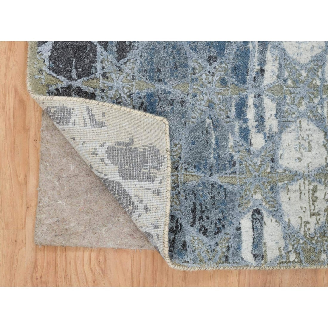 Gray, Hand Knotted Wool and Silk, THE HONEYCOMB Design Runner Rug - 3