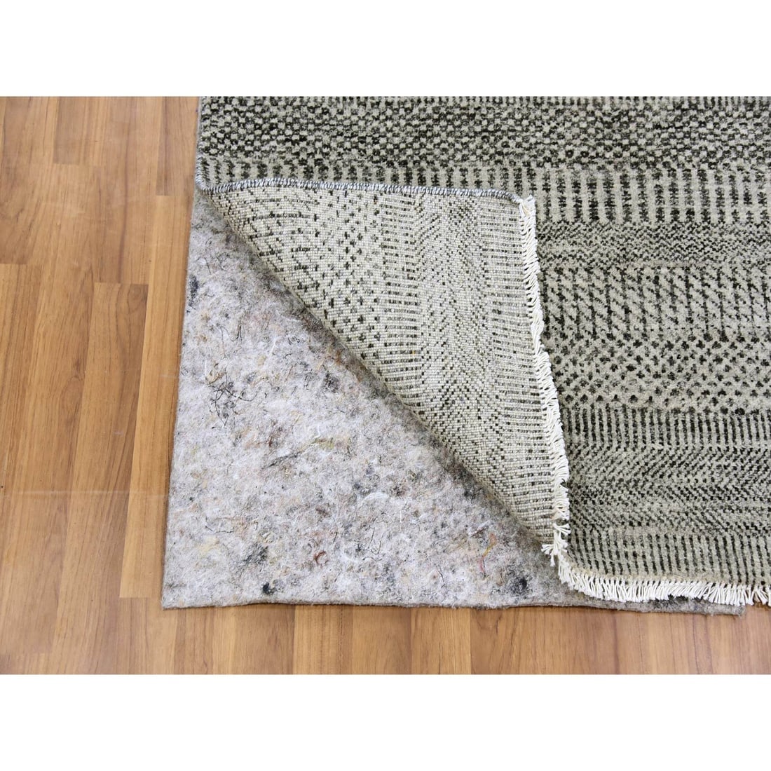 Rustic Gray Grass Design Hand Knotted Undyed Organic Wool Rug - 3