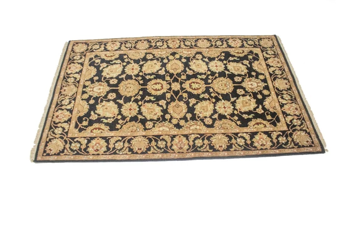 Black Floral Classic 4X6 Indo-Kashan Oriental Rug - 6