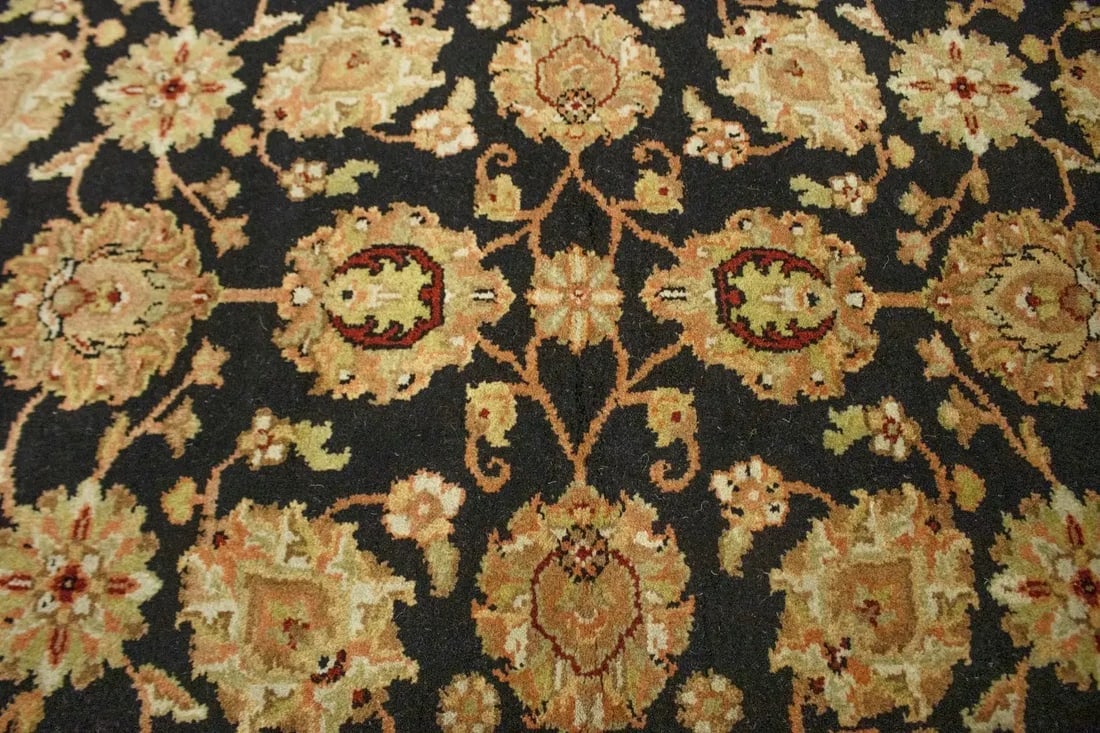Black Floral Classic 4X6 Indo-Kashan Oriental Rug - 7