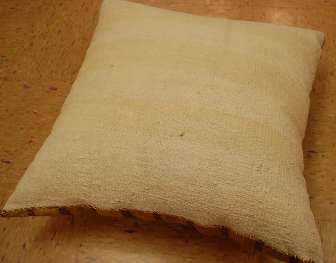 Hand-Made Pillow Cushion Rug 1'6" x 1' 8" - 4