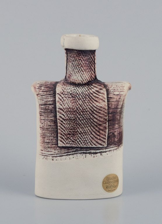 Suzanne Öhlén (born 1953) for Rörstrand, Sweden. Porcelain vase with glaze in brown - 3