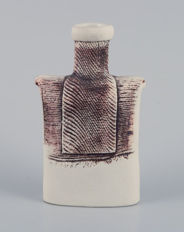 Suzanne Öhlén (born 1953) for Rörstrand, Sweden. Porcelain vase with glaze in brown - 4