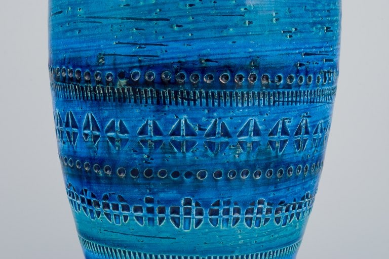 Aldo Londi (1911-2003) for Bitossi, Italy. Large ceramic vase with azure blue glaze. - 4