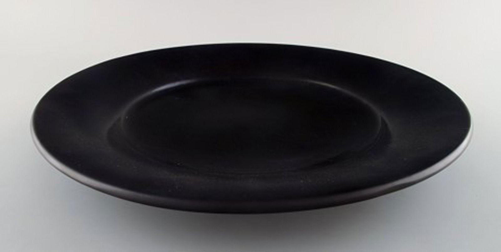 Kähler, Denmark, Svend Hammershøi, large glazed stoneware dish. - 2
