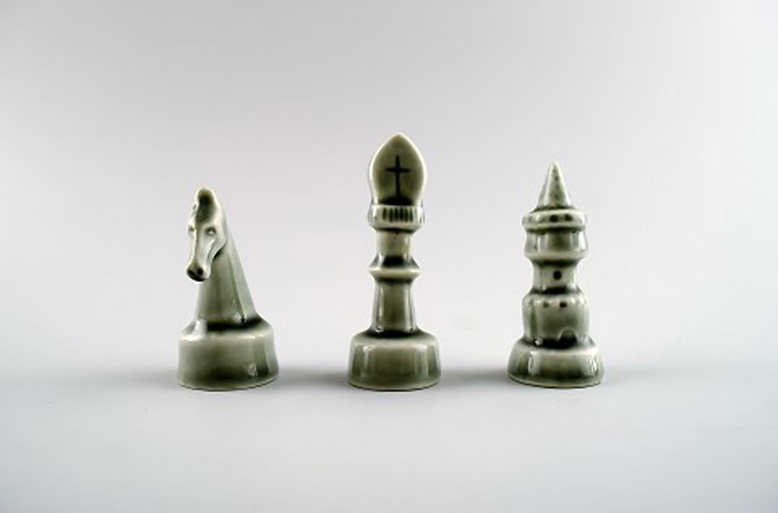 SVEN Wejsfelt for Gustavsberg, complete set of chess pieces in ceramics. - 7