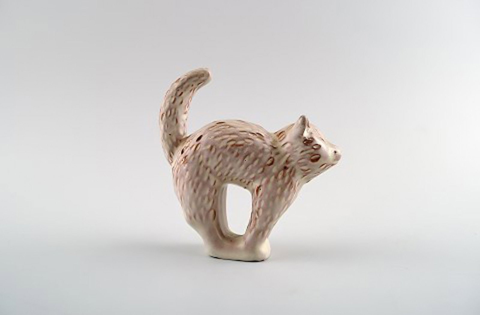 Höganäs, two pottery figurines, cat and skunk. Swedish design. - 2