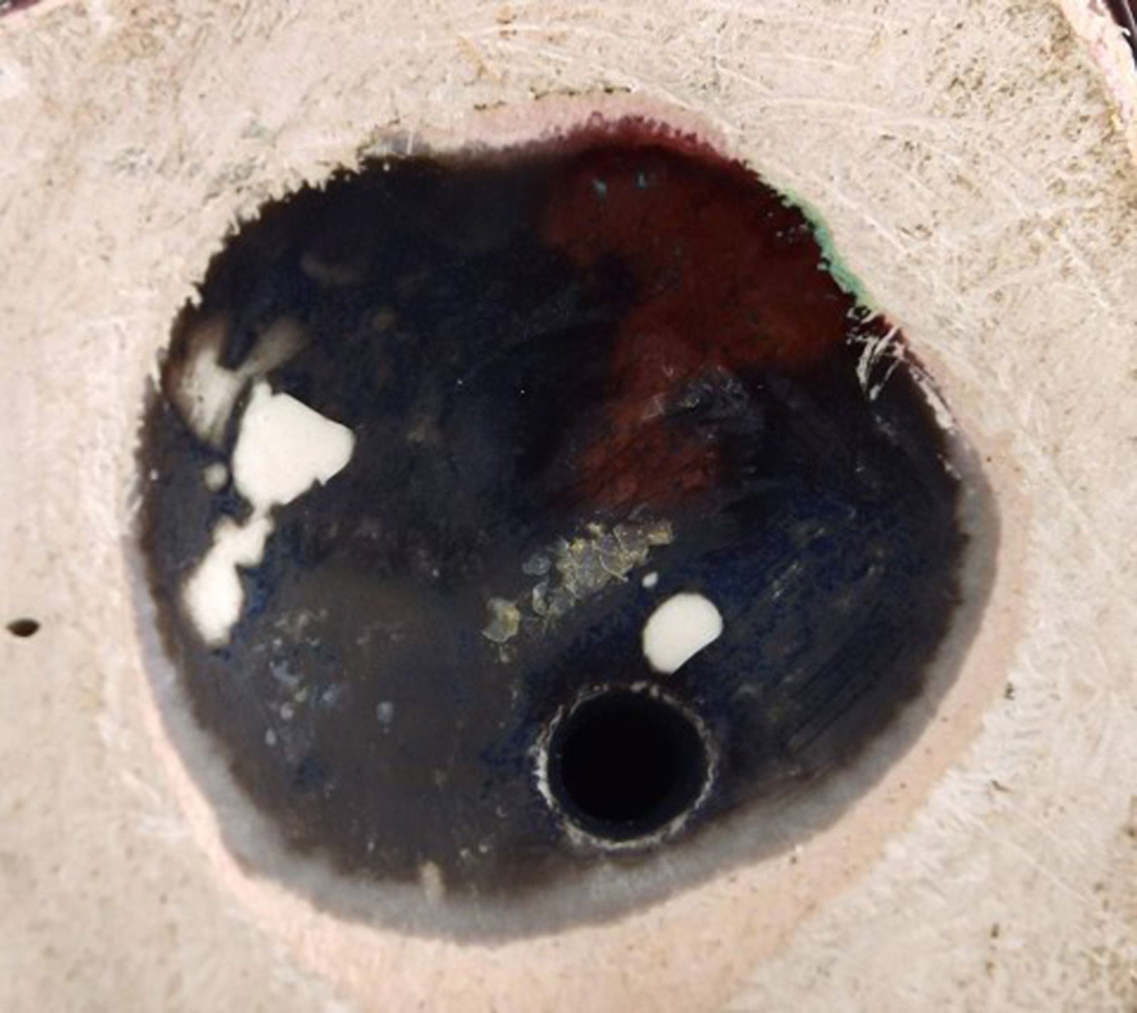 Michael Andersen Ceramics from Bornholm. 2 female heads, national costume. - 7