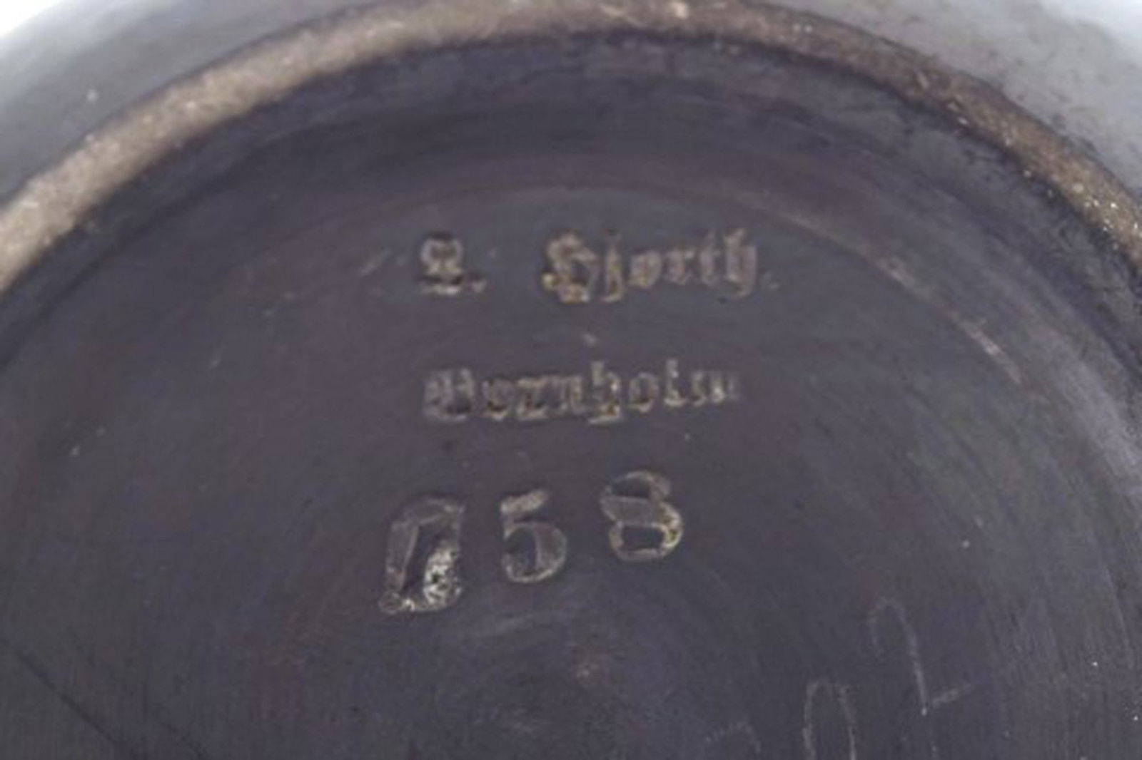 Hjorth terracotta jar. - 5