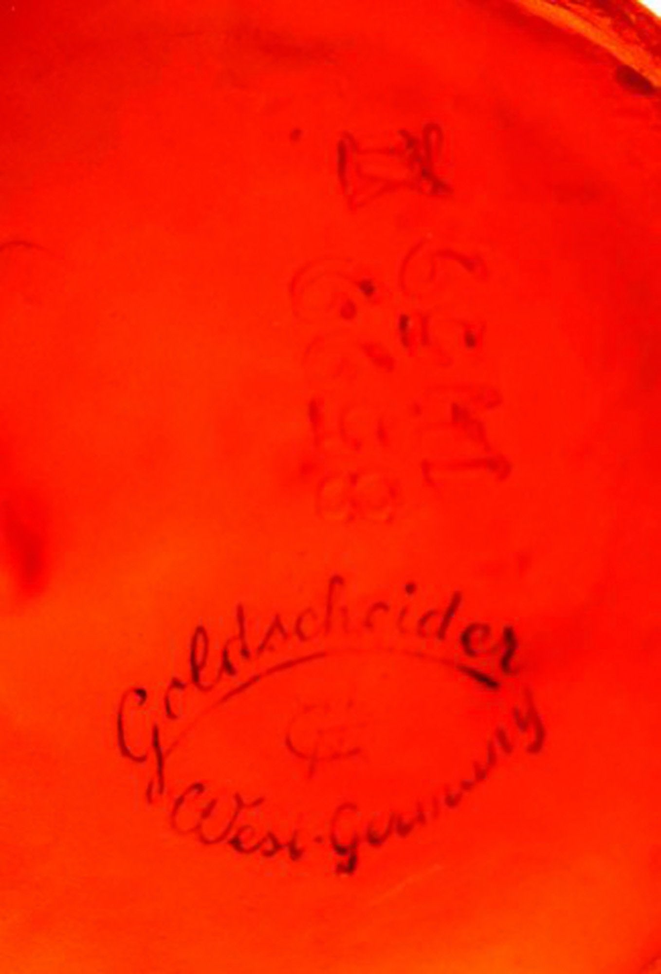 Goldscheider art deco figure of woman in partially glazed red clay. 1920/30's. - 6