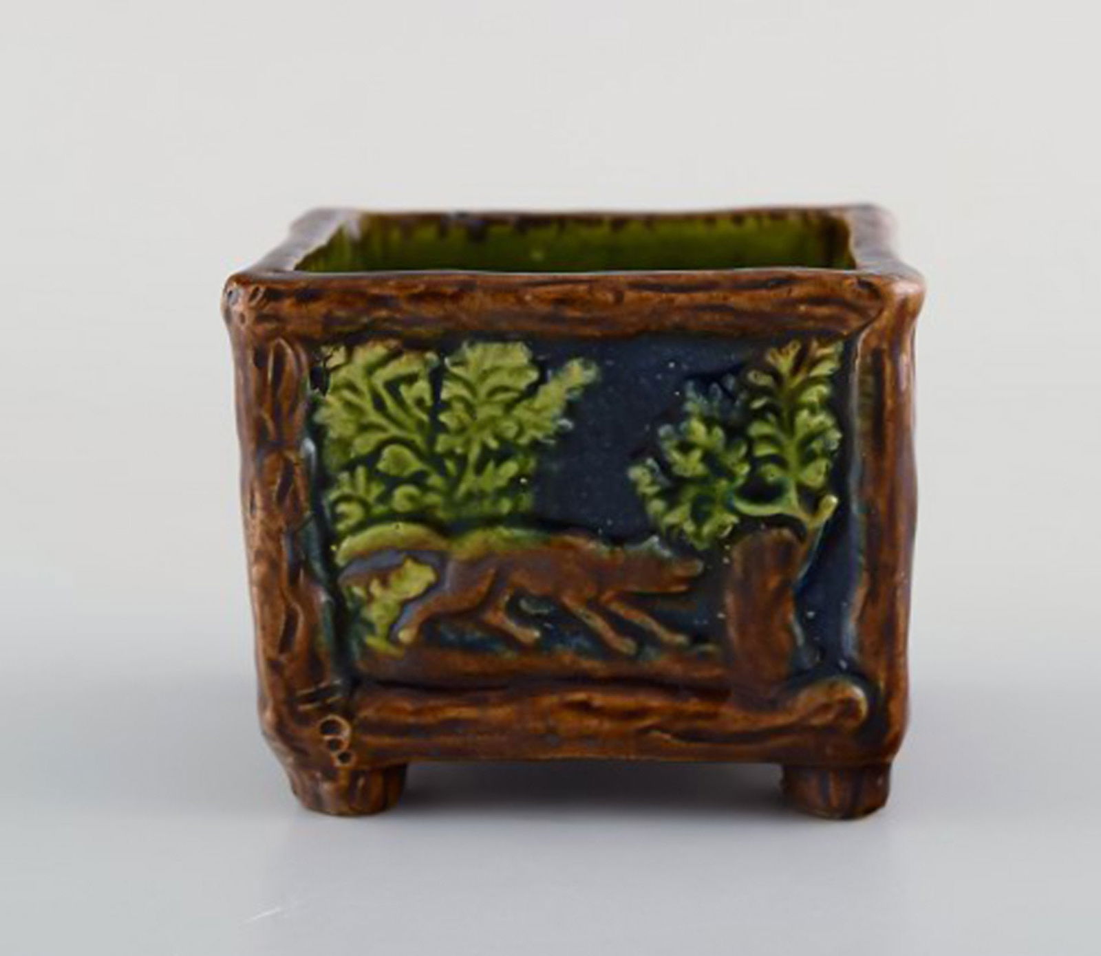 Karl Holst for Höganäs. A pair of antique art nouveau bowls in glazed ceramics. Early 20th - 2