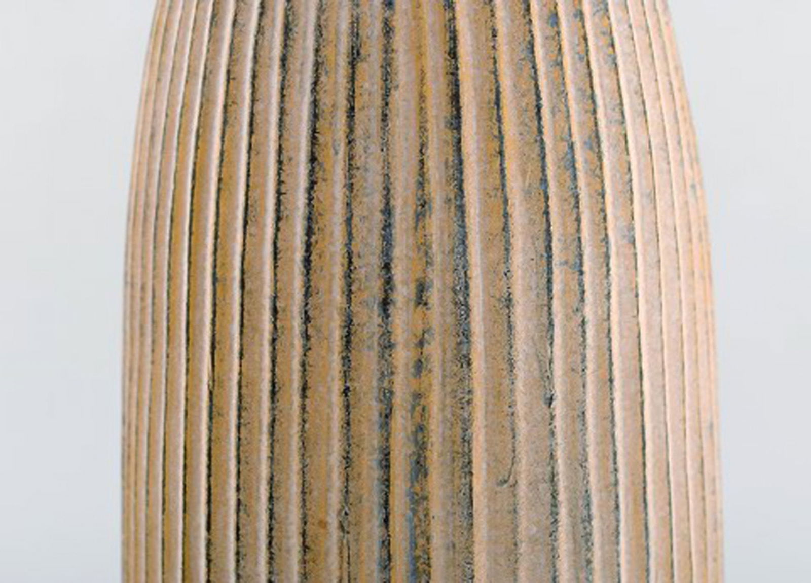 Scandinavian ceramist. Large vase in glazed ceramic with grooved body. Late 20th century. - 6