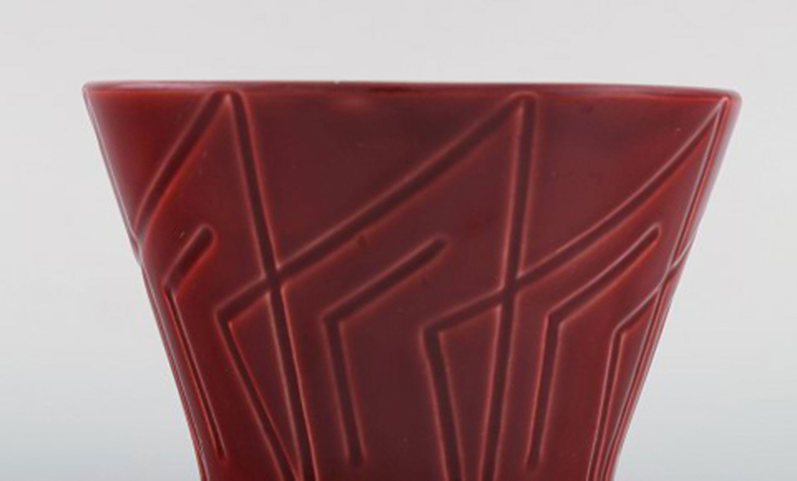 Five Bo Fajans Marianne flower pots in glazed ceramic. Beautiful red glaze and geometric pattern. - 4