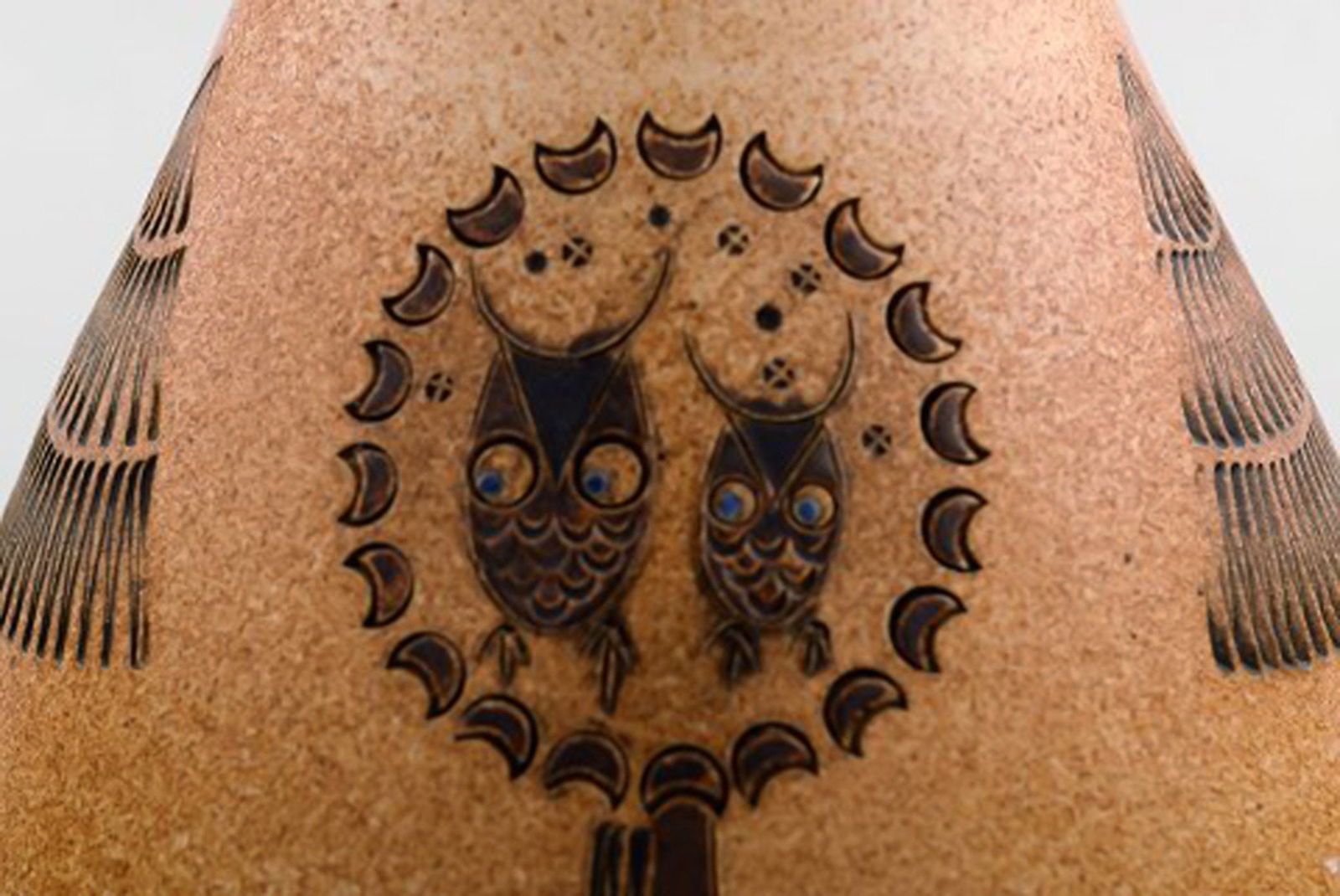 European studio ceramist. Unique jug in glazed ceramic. Dated 1947. - 4