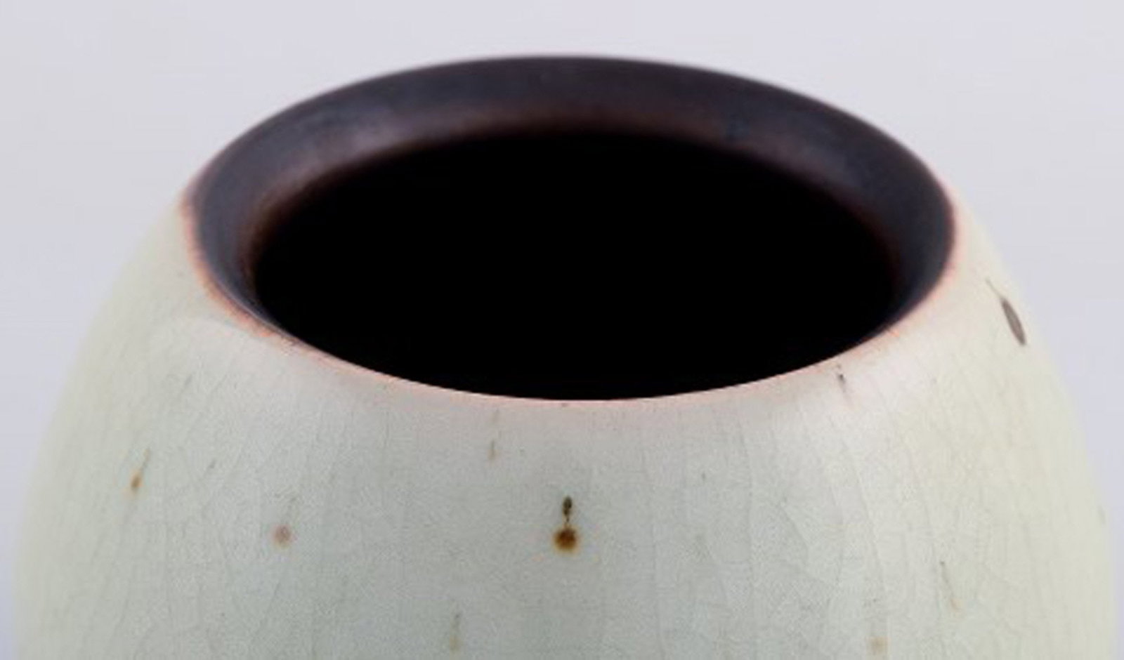 European studio ceramist. Unique vase in glazed ceramics. Beautiful crackled glaze in light earth - 4