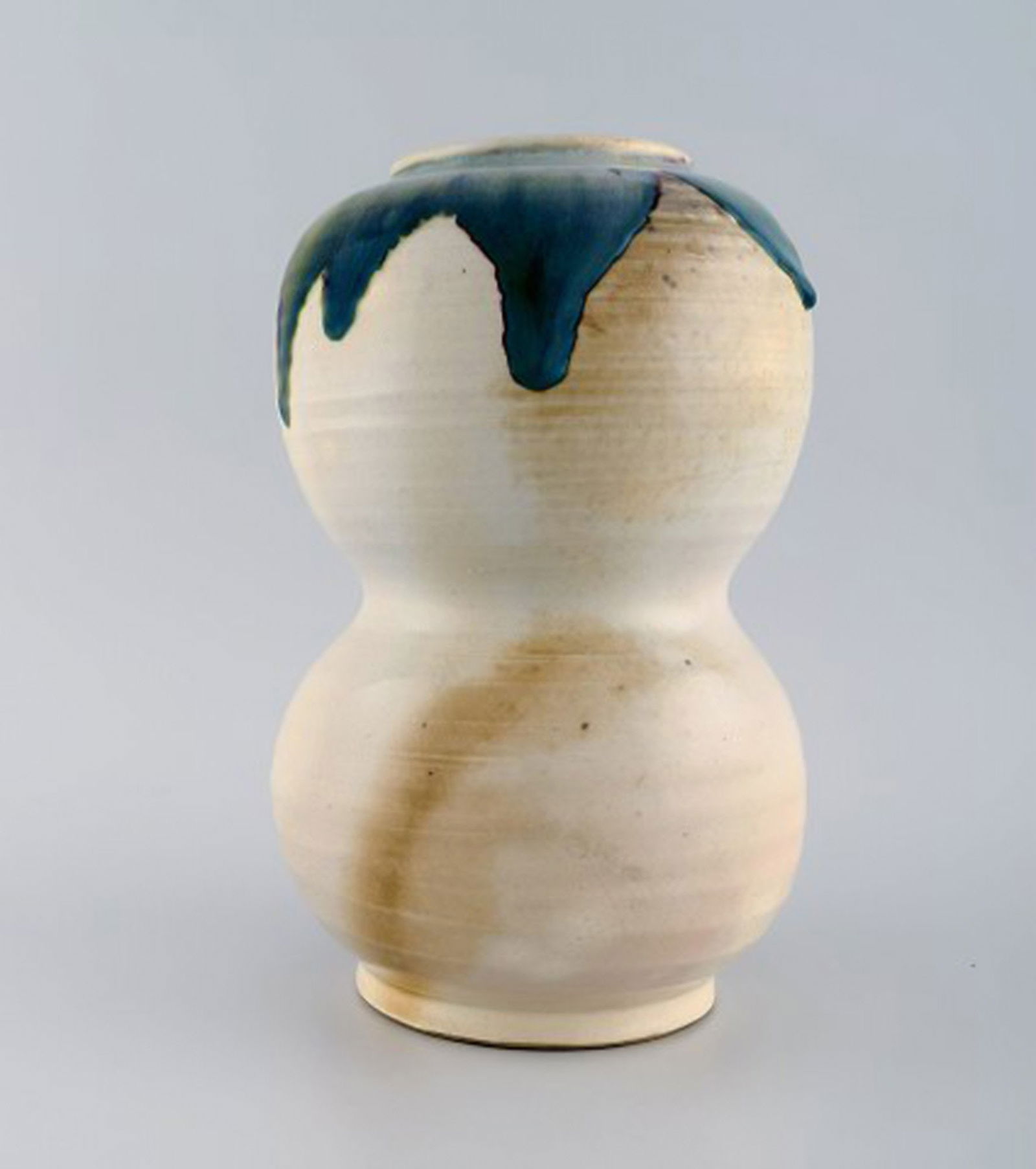 European studio ceramist. Large unique vase in glazed ceramics. Beautiful green blue glaze on a - 2