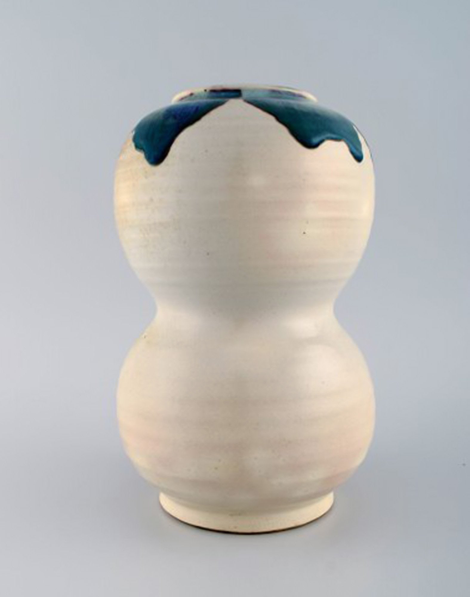 European studio ceramist. Large unique vase in glazed ceramics. Beautiful green blue glaze on a - 3