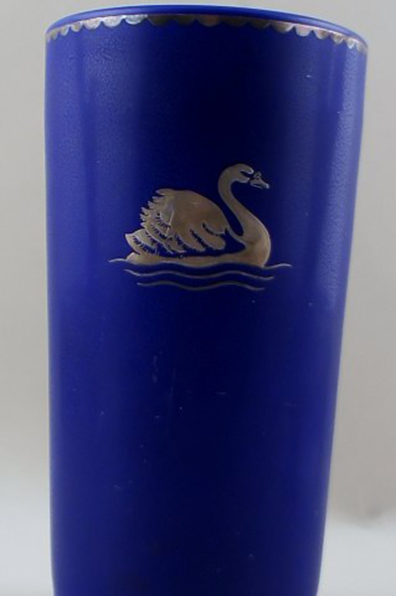 Gefle, Sweden. Gunnar Nylund. Porcelain vase, dark blue with swan in relief. - 2