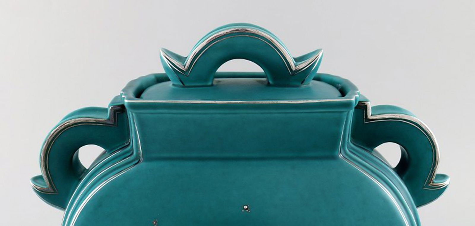 Wilhelm Kåge, Gustavsberg, Argenta Art deco ceramic vase decorated with silver inlaid. - 6