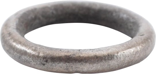 RARE VIKING WARRIOR’S BEARD RING, 9TH-11TH CENTURY: Round section and shape (bun form). 0.34” inside diameter, 0.52” out, just over 1/2”. The use of beard rings by Vikings is well documented though very few genuine examples survive. B